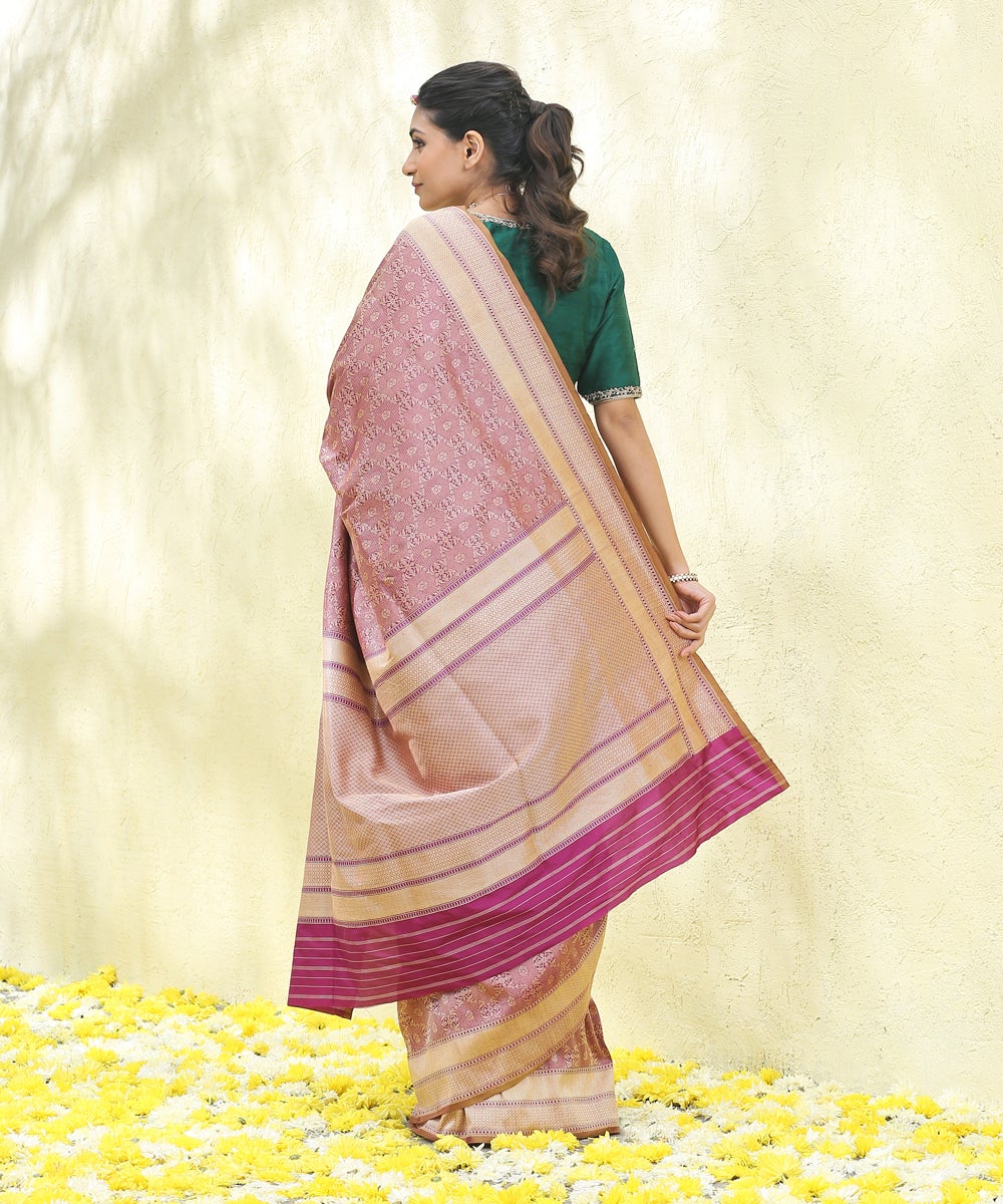 Handloom_Purple_Pure_Katan_Silk_Zari_Tanchoi_Banarasi_Saree_With_Green_Selvedge_WeaverStory_03
