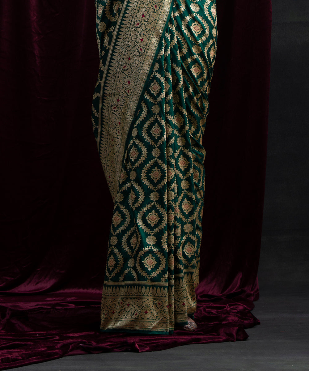 Handloom_Bottle_Green_Pure_Katan_Silk_Banarasi_Saree_With_Kadhwa_Jaal_and_Pink_Meenakari_WeaverStory_04