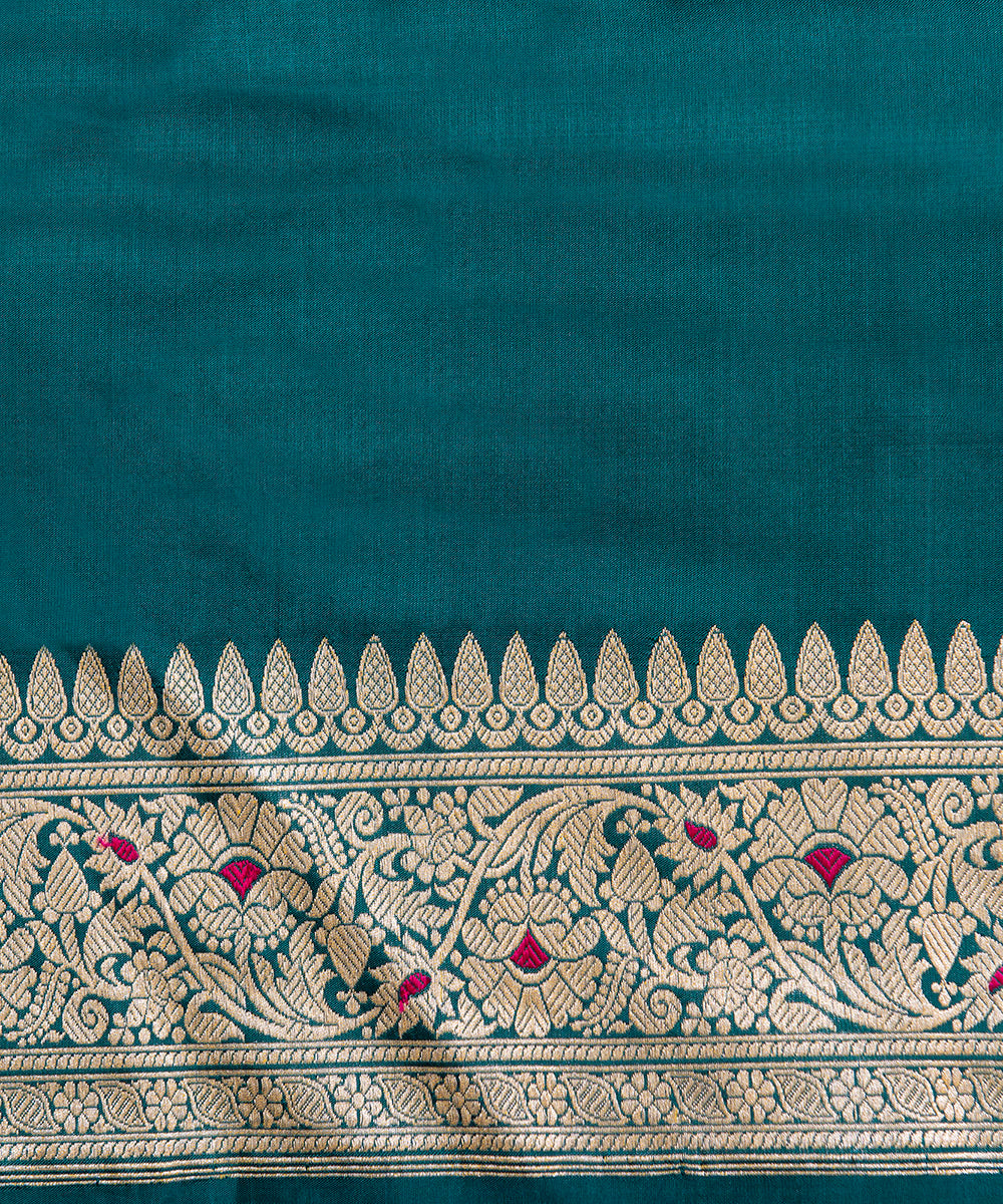 Handloom_Bottle_Green_Pure_Katan_Silk_Banarasi_Saree_With_Kadhwa_Jaal_and_Pink_Meenakari_WeaverStory_05