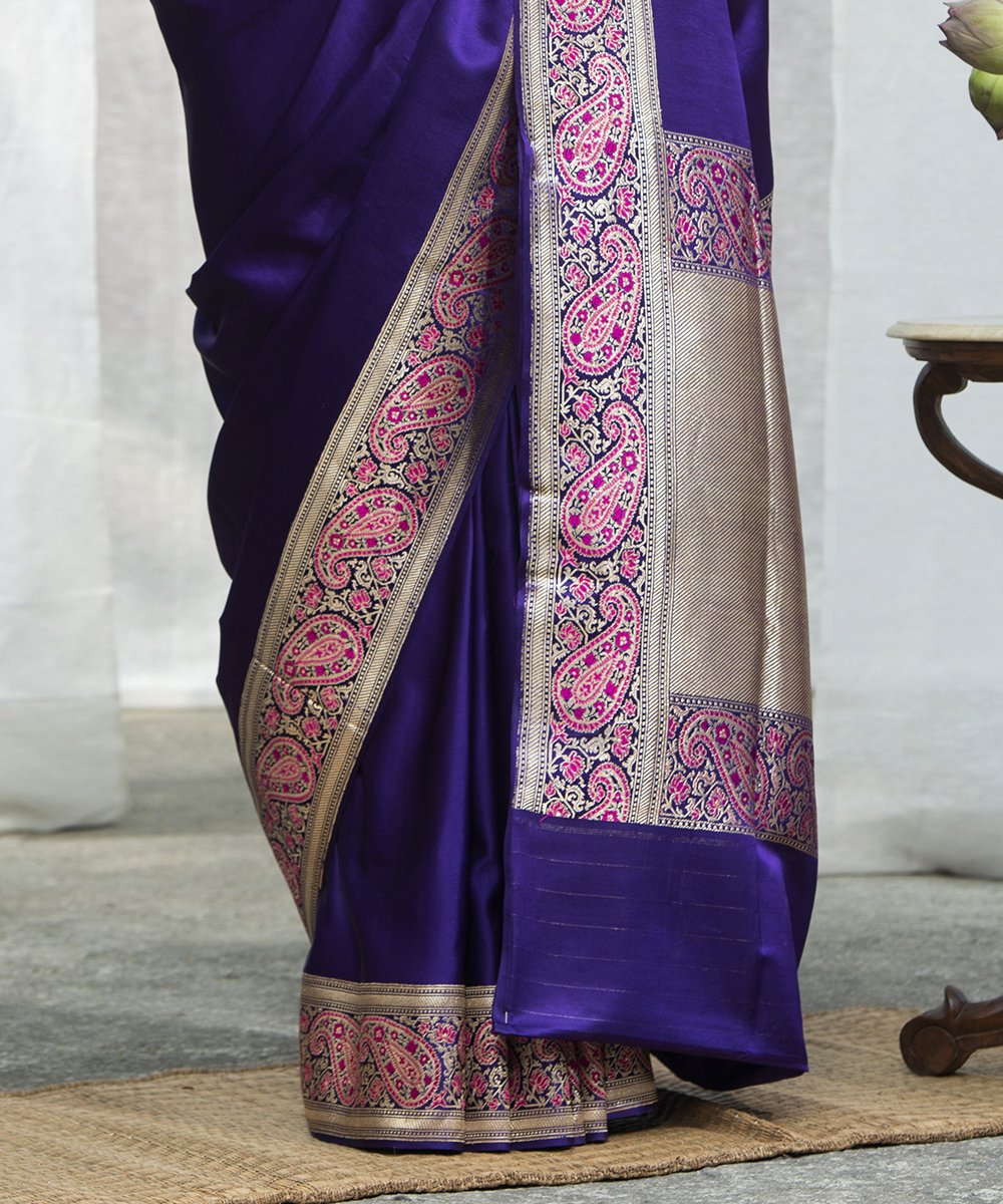 Dark_Purple_Handloom_Pure_Satin_Banarasi_Saree_With_Paisley_Jamawar_Border_WeaverStory_04