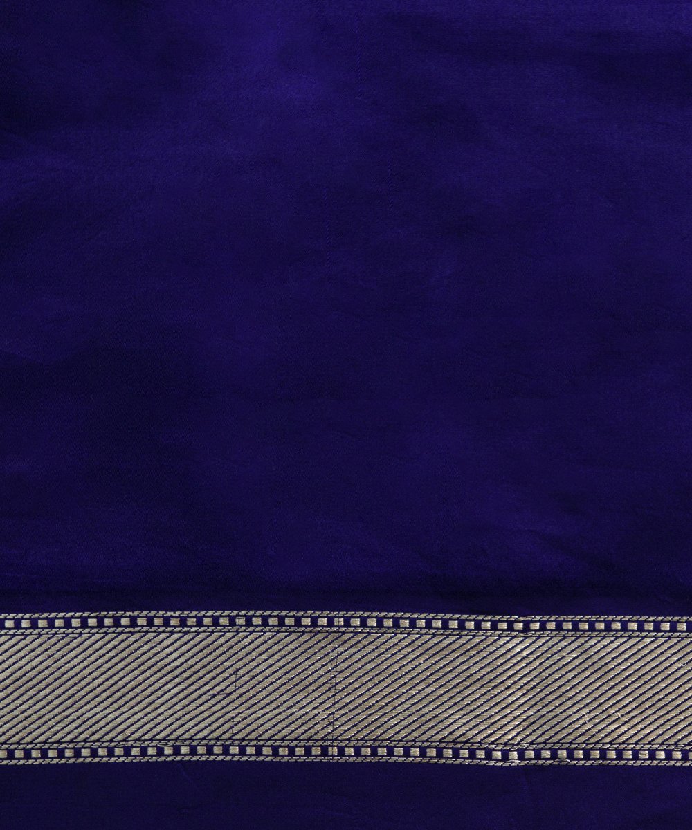 Dark_Purple_Handloom_Pure_Satin_Banarasi_Saree_With_Paisley_Jamawar_Border_WeaverStory_05
