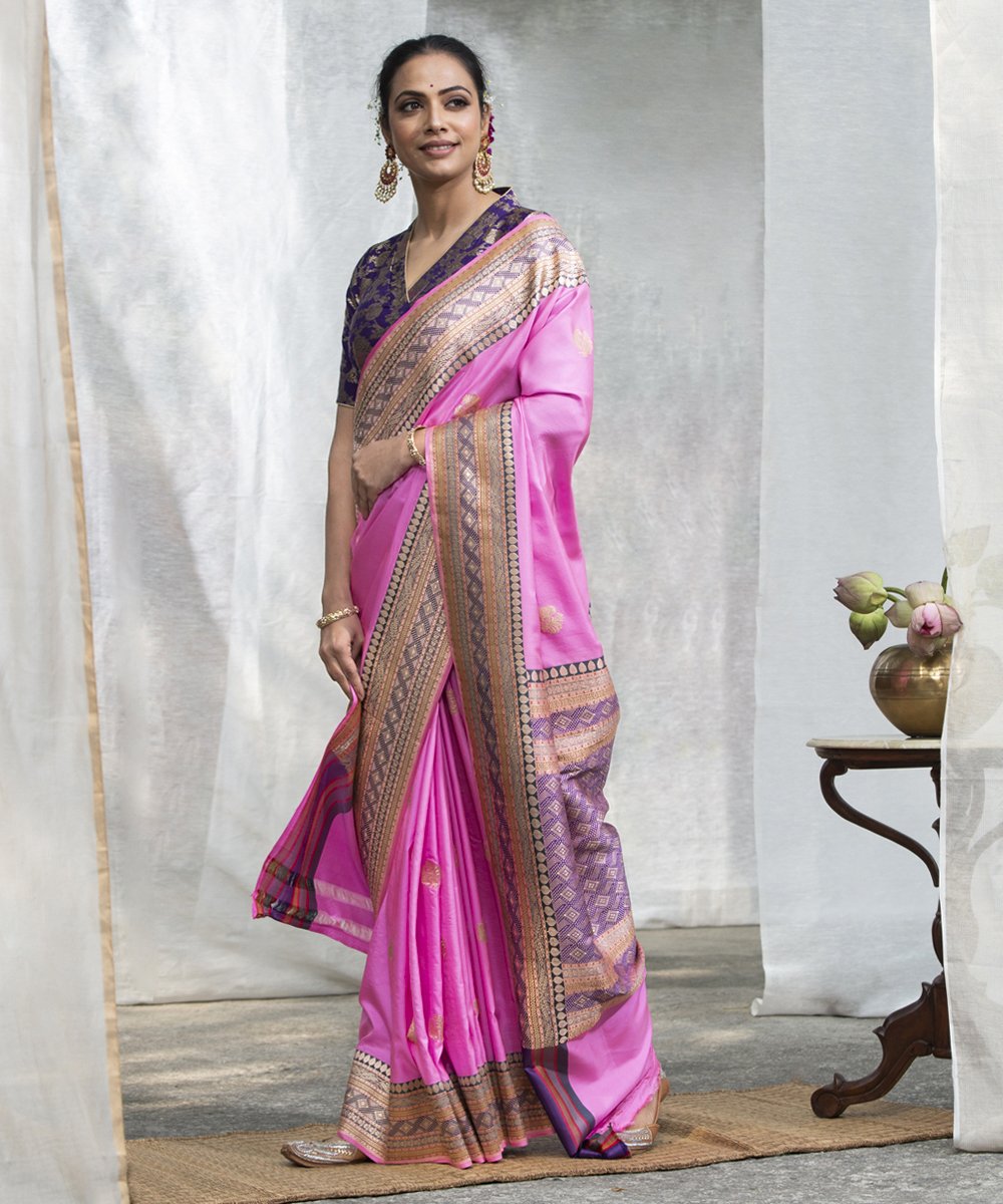 Handloom_Candy_Pink_Soft_Katan_Silk_Banarasi_Saree_With_Kadhwa_Booti_And_Grey_And_Purple_Meenakari_Border_WeaverStory_02
