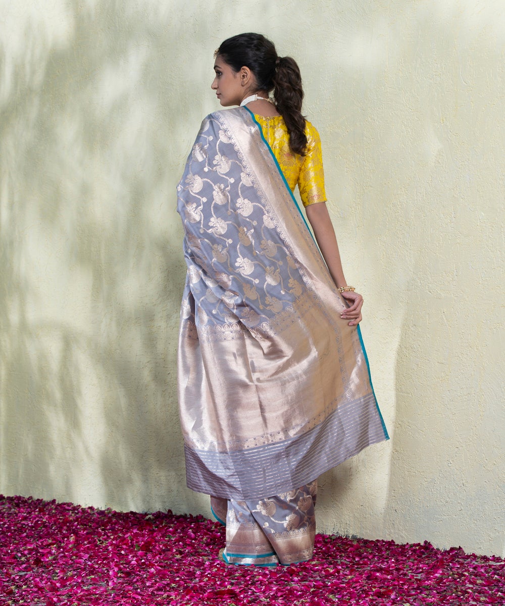 Handloom_Grey_Kadhwa_Pure_Katan_Silk_Banarasi_Saree_with_Jangla_Design_and_Blue_Selvedge_WeaverStory_03