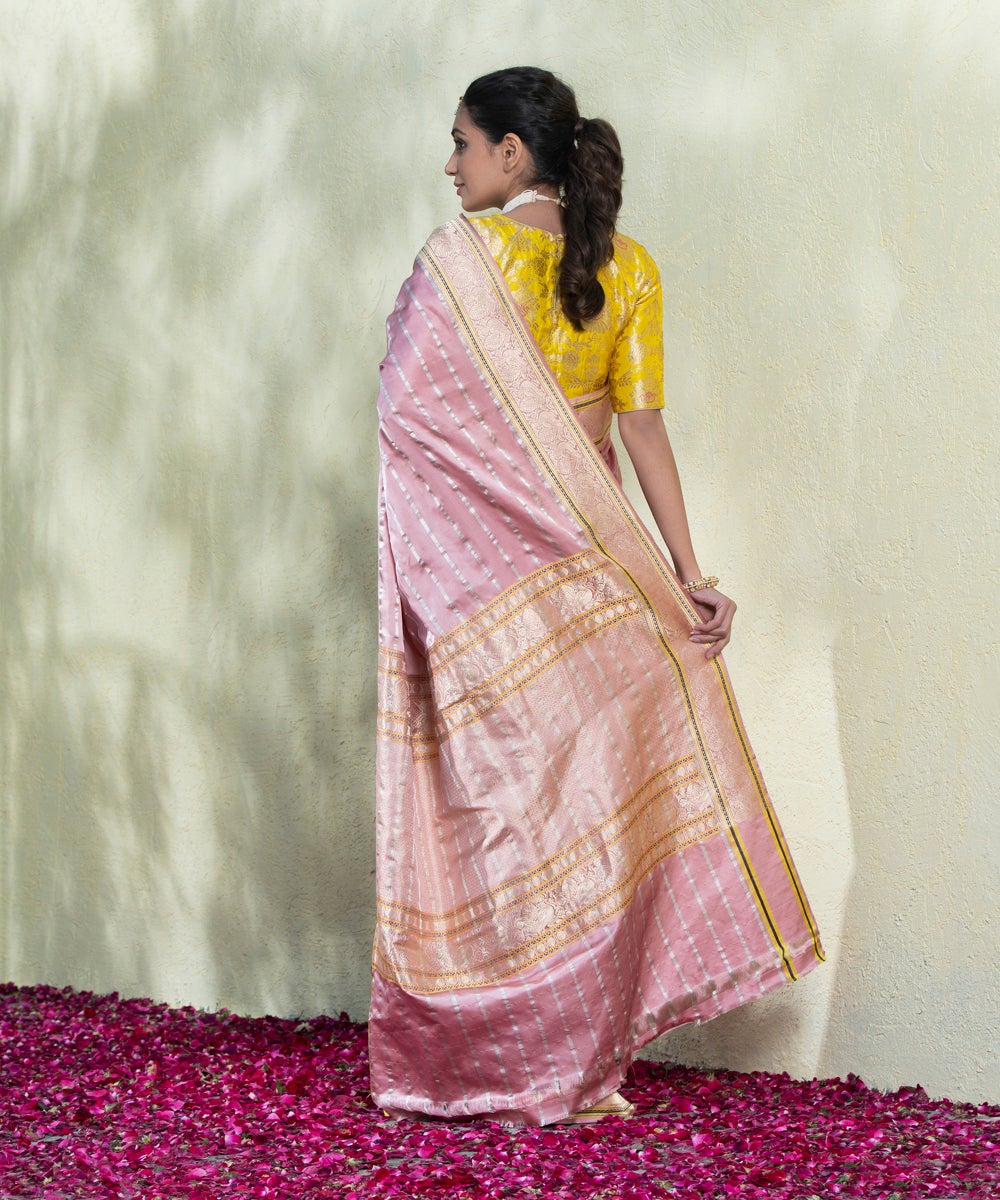 Pink_Handloom_Pure_Katan_Silk_Checks_Banarasi_Saree_With_Butterfly_Border_WeaverStory_03