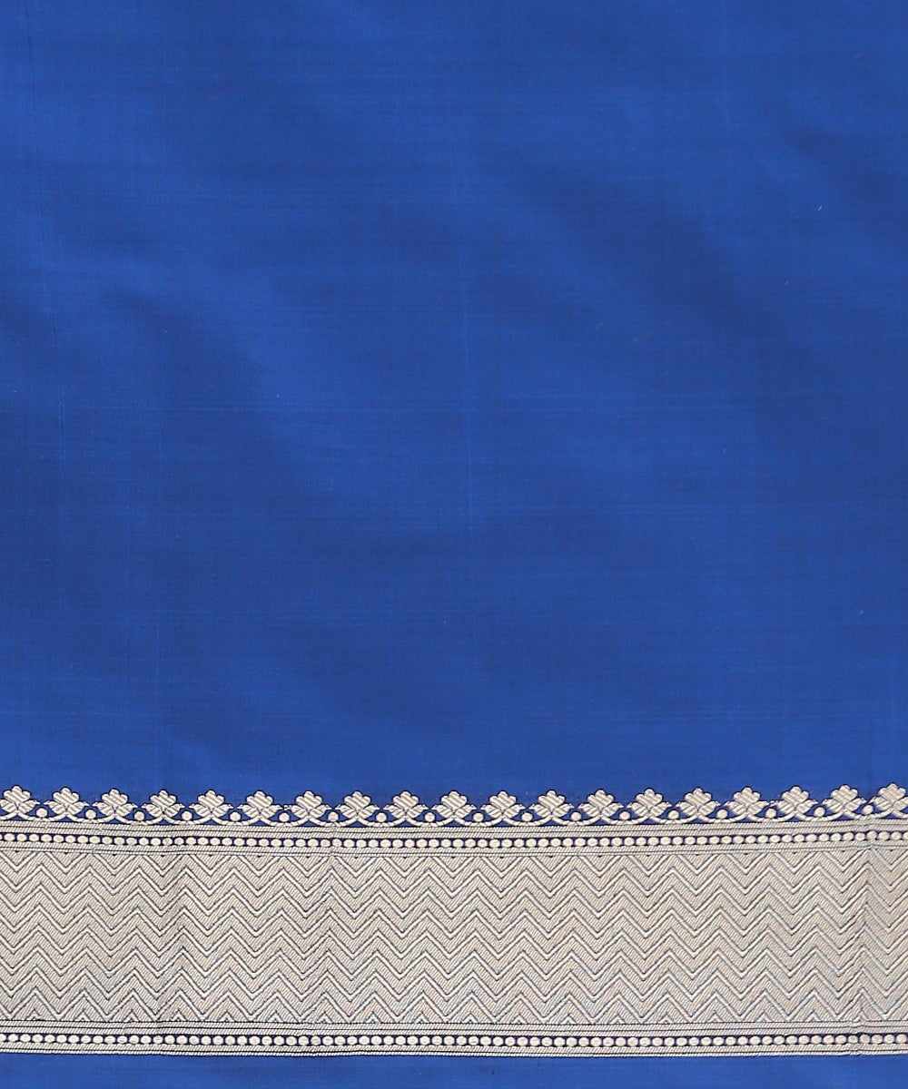 Handloom_Midnight_Blue_Pure_Katan_Silk_Banarasi_Saree_with_Cutwork_Booti_WeaverStory_05