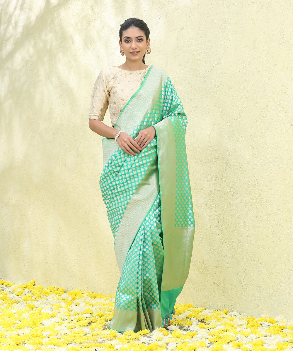 Aqua_Green_Handloom_Pure_Katan_Silk_Banarasi_Saree_with_Paisley_Cutwork_Boota_WeaverStory_02