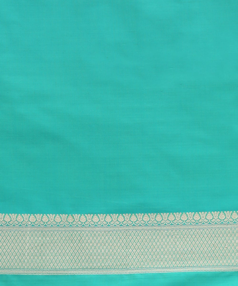Aqua_Green_Handloom_Pure_Katan_Silk_Banarasi_Saree_with_Paisley_Cutwork_Boota_WeaverStory_05