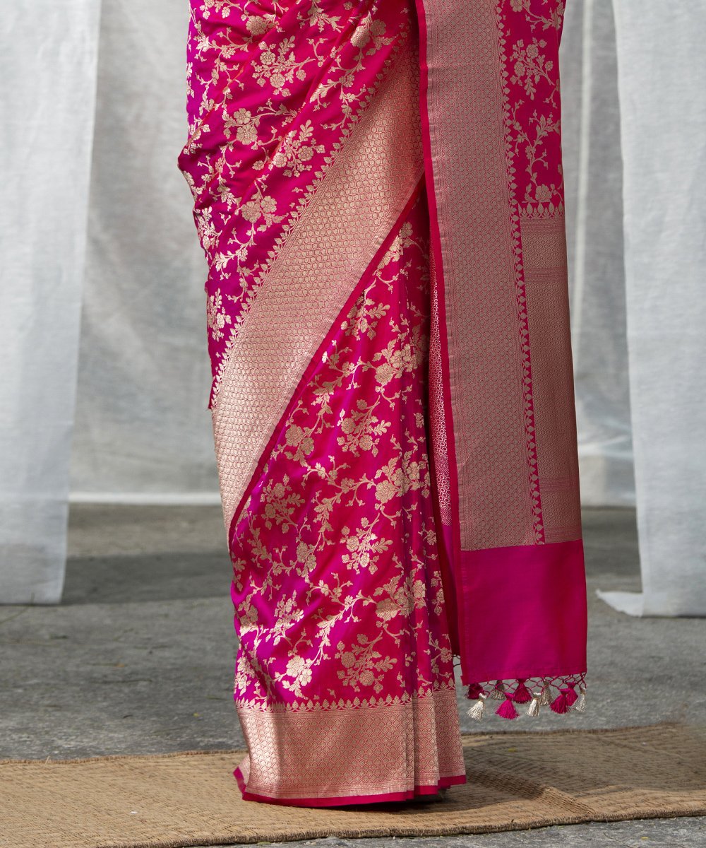 Pink_Handloom_Pure_Katan_Silk_Banarasi_Saree_with_Small_Cutwork_Jaal_WeaverStory_04