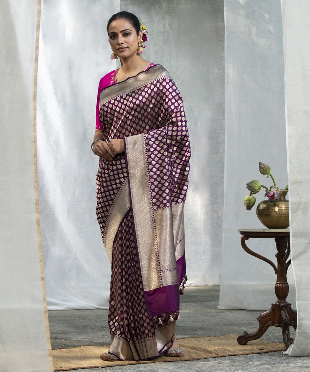 Wine_Handloom_Pure_Katan_Silk_Banarasi_Saree_Small_Leaf_Booti_WeaverStory_02