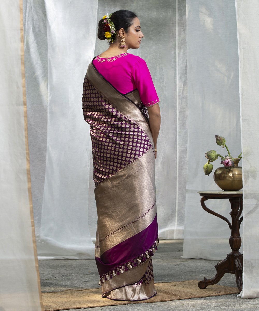 Wine_Handloom_Pure_Katan_Silk_Banarasi_Saree_Small_Leaf_Booti_WeaverStory_03