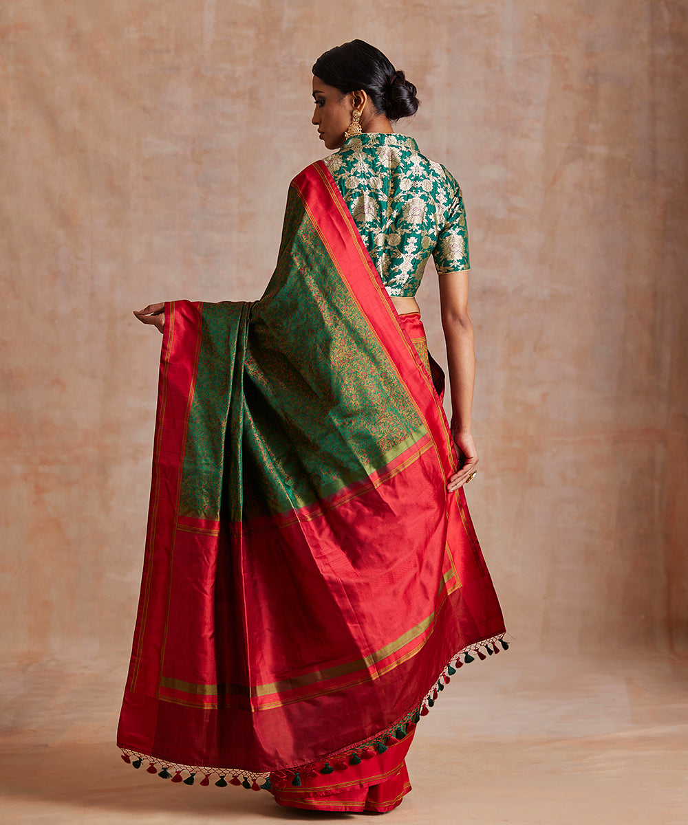 Green_And_Mustard_Pashmina_Jamawar_Banrasi_Saree_With_Red_Reshmi_Border_WeaverStory_03