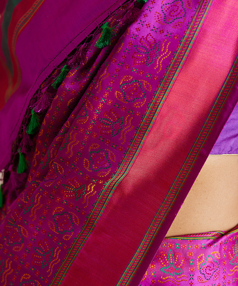 Purple_And_Green_Pashmina_Jamawar_Banrasi_Saree_With_Red_Reshmi_Border_WeaverStory_05