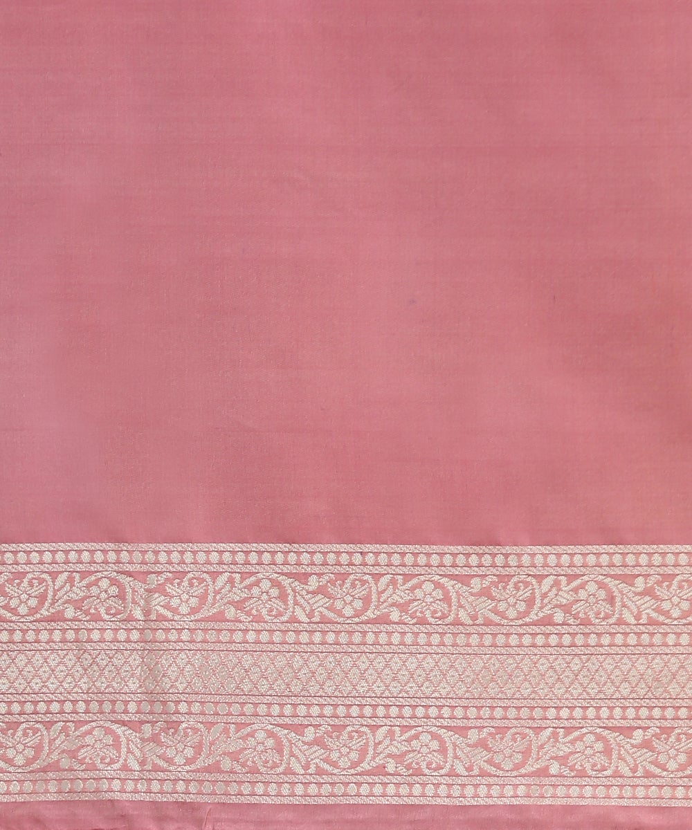 Handloom_Gold_and_Pink_Katan_Silk_Banarasi_Saree_with_Jaal_WeaverStory_05
