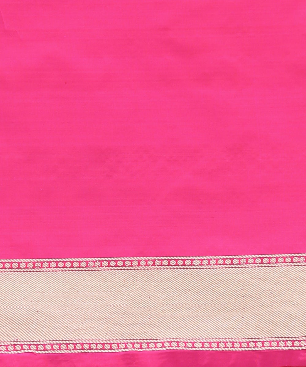 Pink_And_Orange_Handloom_Pure_Katan_Silk_Banarasi_Patola_Saree_With_Flat_Zari_Border_WeaverStory_05