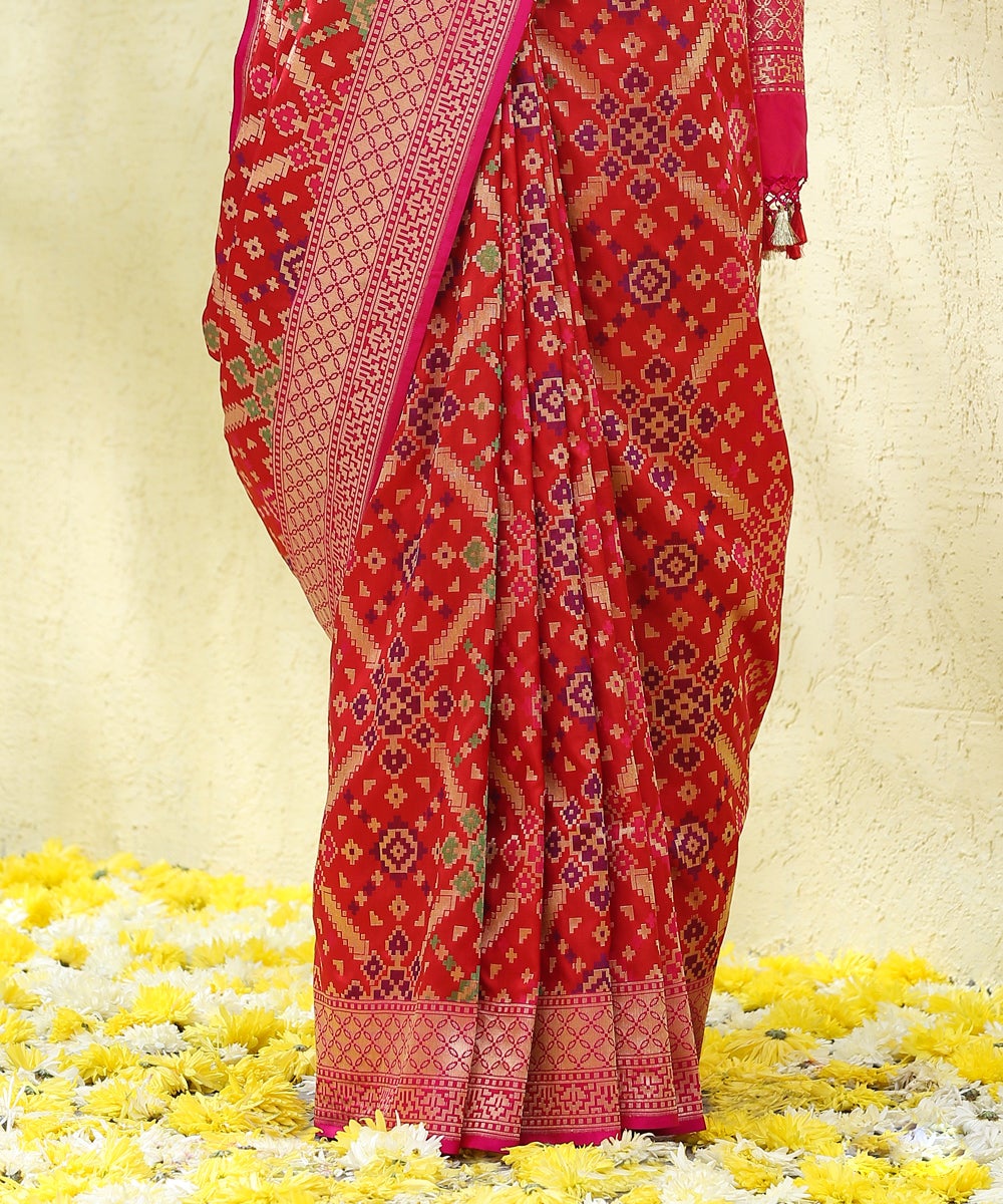 Red_Handloom_Pure_Katan_Silk_Banarasi_Patola_Saree_with_Meenakari_WeaverStory_04