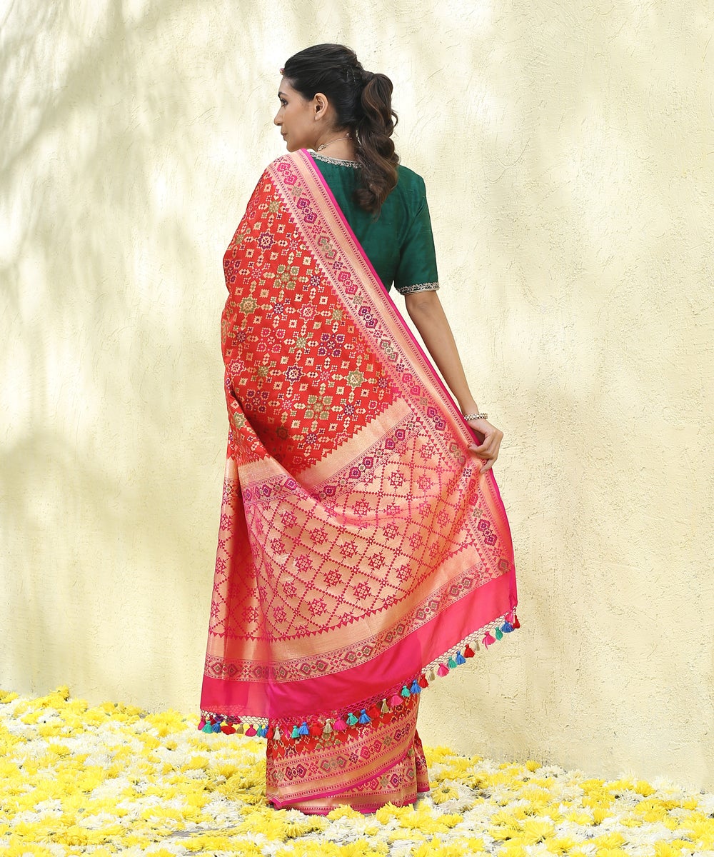 Tomato_Red_Handloom_Pure_Katan_Silk_Banarasi_Patola_Saree_WeaverStory_03