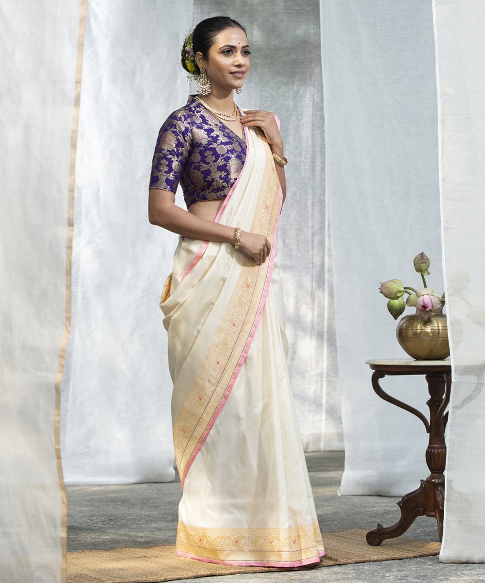 Offwhite_Handloom_Pure_Katan_Silk_Plain_Banarasi_Saree_With_Konia_And_Meenakari_Border_WeaverStory_02