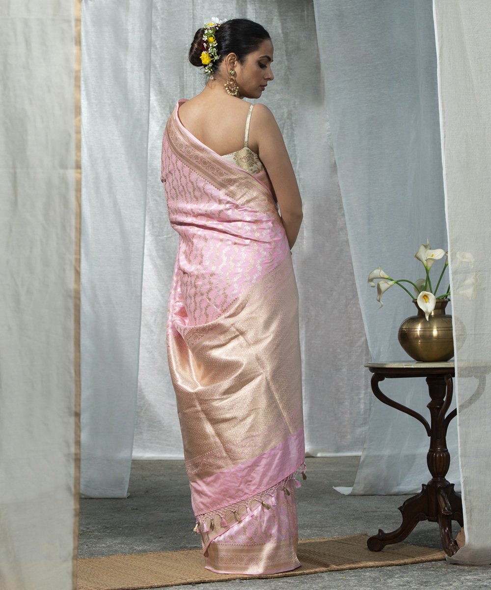 Baby_Pink_Handloom_Pure_Katan_Silk_Banarasi_Saree_with_Diagonal_Gold_and_Silver_Zari_Bel_WeaverStory_03
