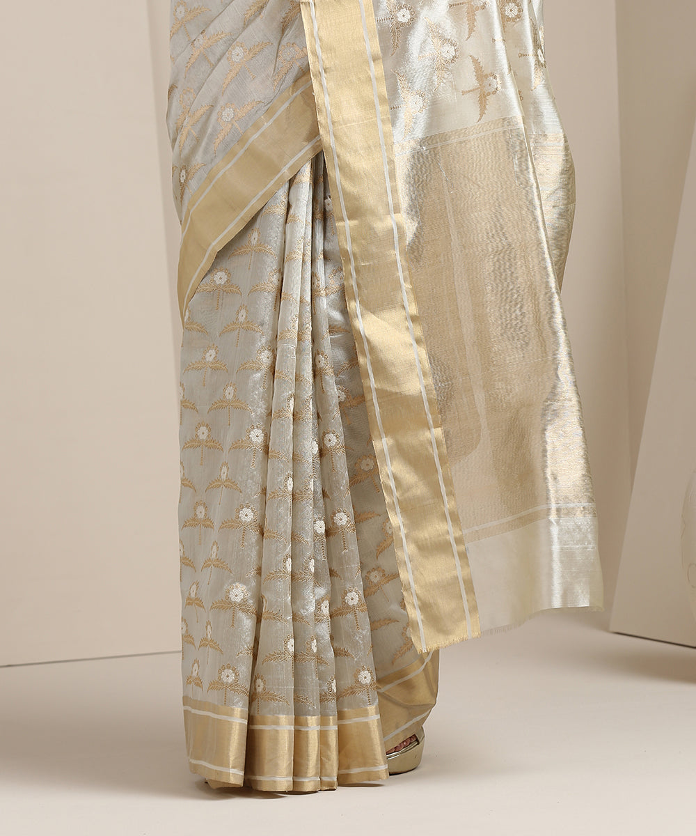 Handloom_White_Silk_Chanderi_Saree_With_Sunflower_Boota_WeaverStory_04