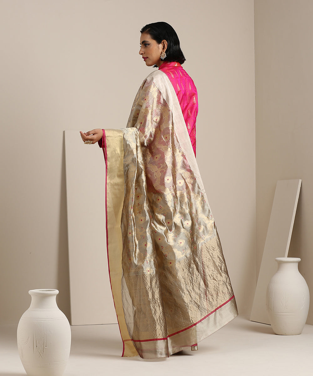 Handloom_Grey_Silk_Chanderi_Jangla_Saree_With_Birds_Motifs_WeaverStory_03