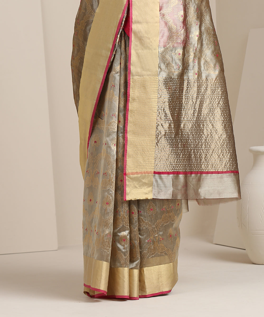 Handloom_Grey_Silk_Chanderi_Jangla_Saree_With_Birds_Motifs_WeaverStory_04