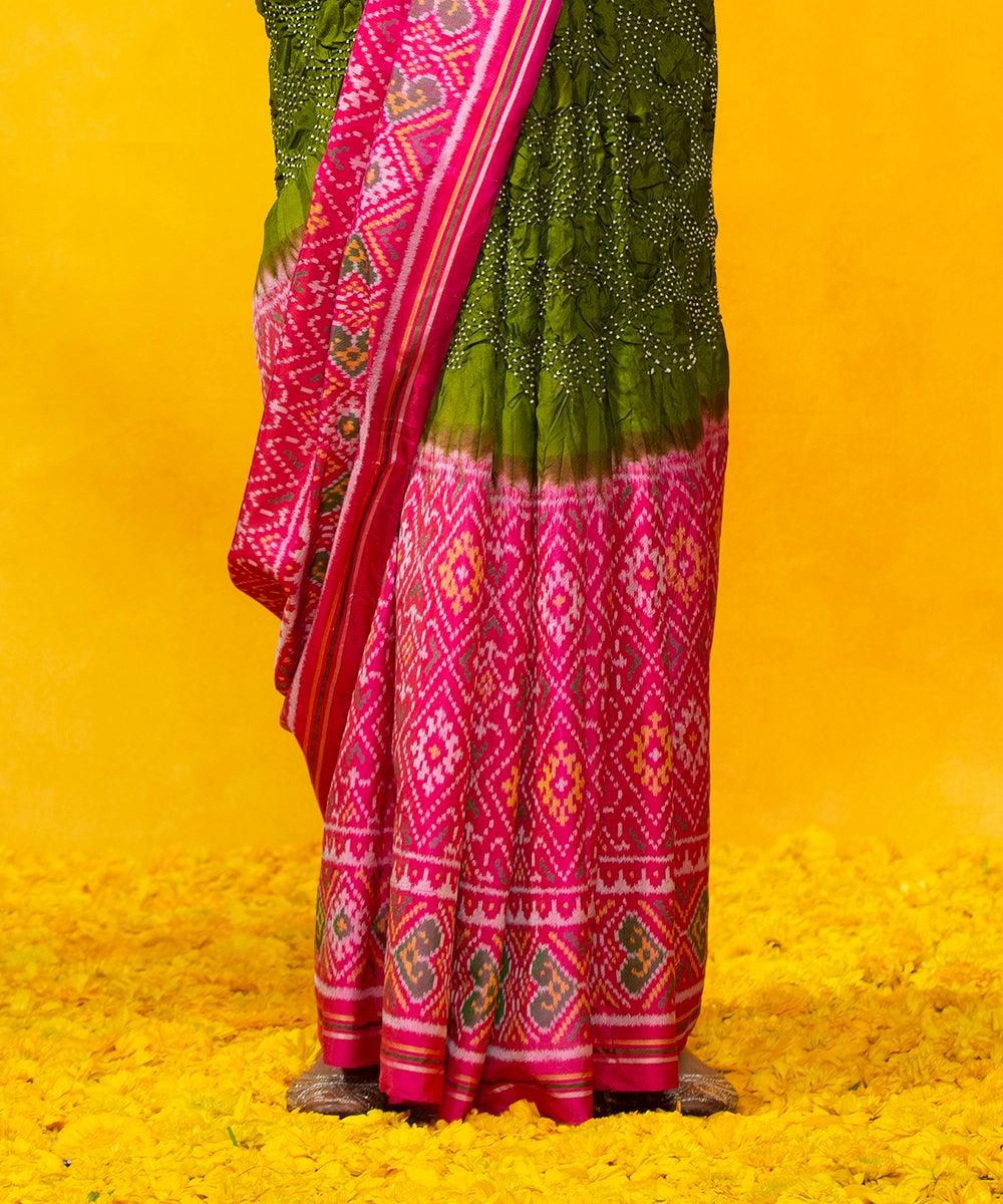 Henna_Green_Handloom_Mulberry_Silk_Bandhani_Saree_With_Pink_Patola_Border_WeaverStory_03