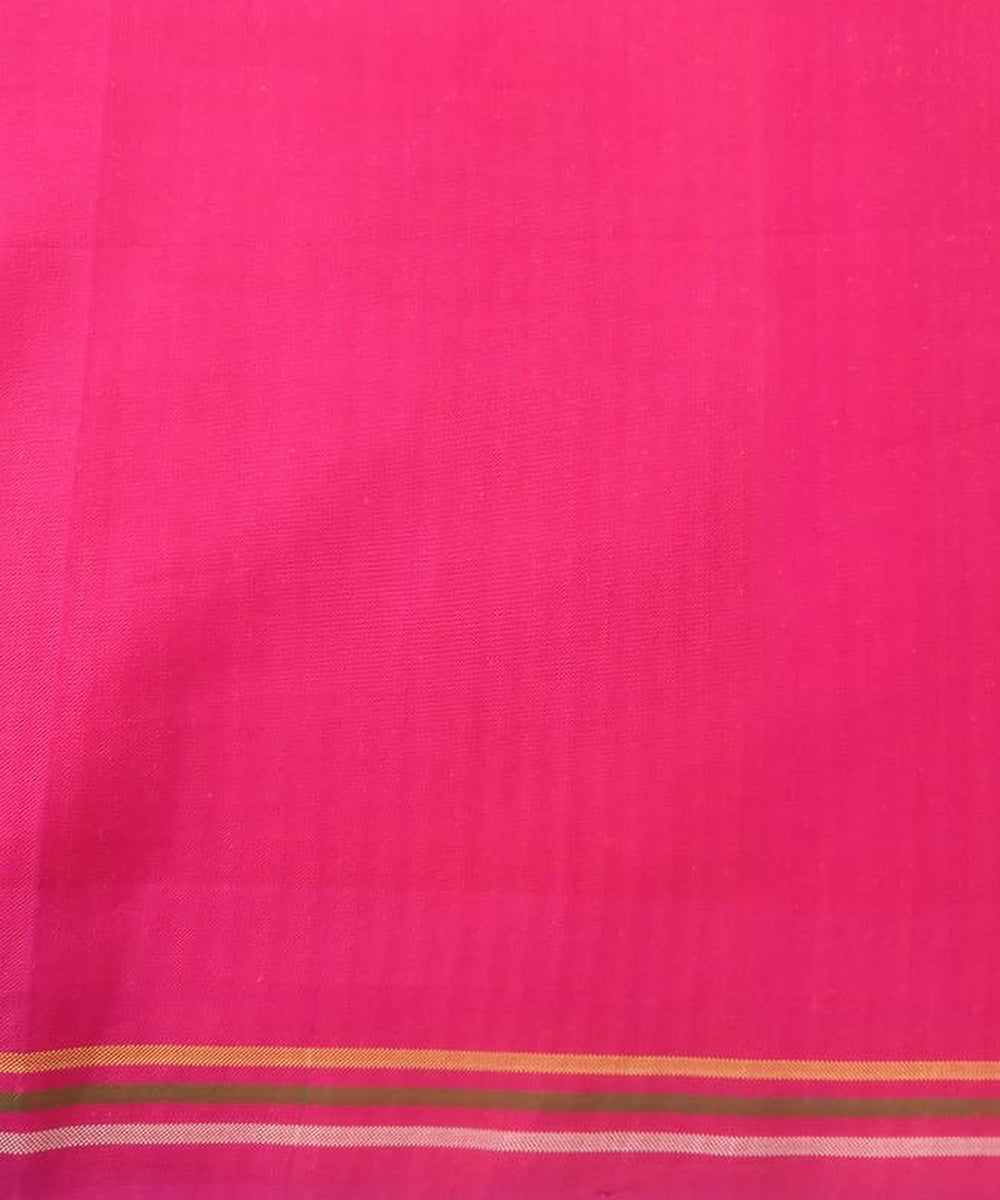 Henna_Green_Handloom_Mulberry_Silk_Bandhani_Saree_With_Pink_Patola_Border_WeaverStory_04