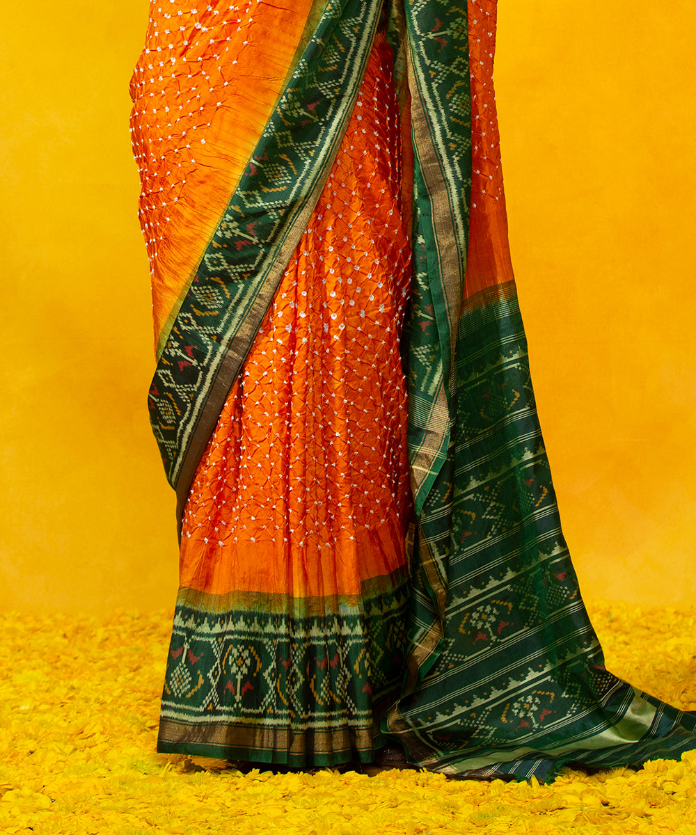 Handloom_Yellow_Mulberry_Silk_Bandhani_Saree_With_Green_Patola_Border_WeaverStory_04