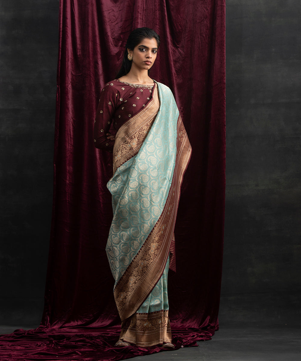 Powder_Blue_Handloom_Tanchoi_Pure_Katan_Silk_Banarasi_Saree_With_Coke_Brown_Border_WeaverStory_02