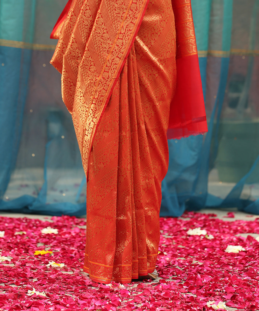 Red_Handloom_Pure_Katan_Silk_Kimkhab_Banarasi_Saree_With_Yellow_Blouse_WeaverStory_04