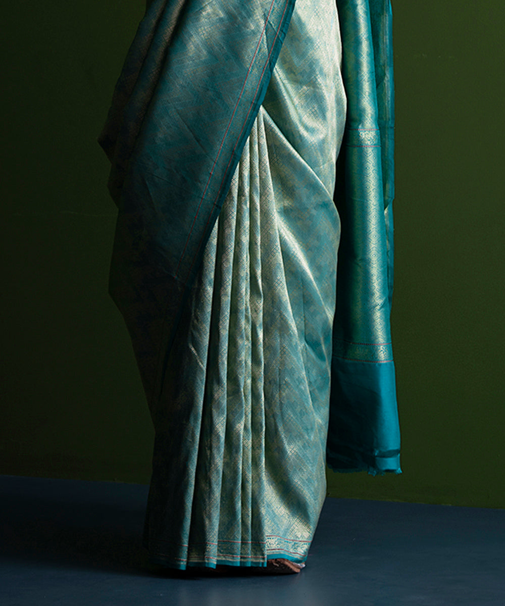 Handloom_Green_Kimkhab_Pure_Katan_Silk_Banarasi_Saree_with_Pink_Blouse_WeaverStory_04