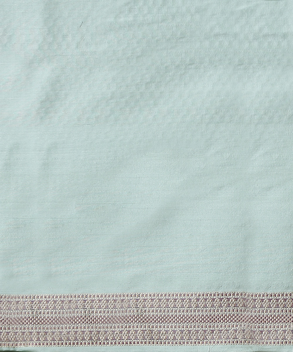 Handloom_Light_Blue_Pure_Katan_Silk_Banarasi_Saree_WeaverStory_05
