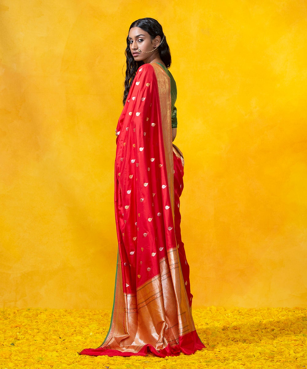Red_Handloom_Pure_Katan_Silk_Banarasi_Saree_With_Gold_And_Silver_Zari_Kadhwa_Booti_WeaverStory_03