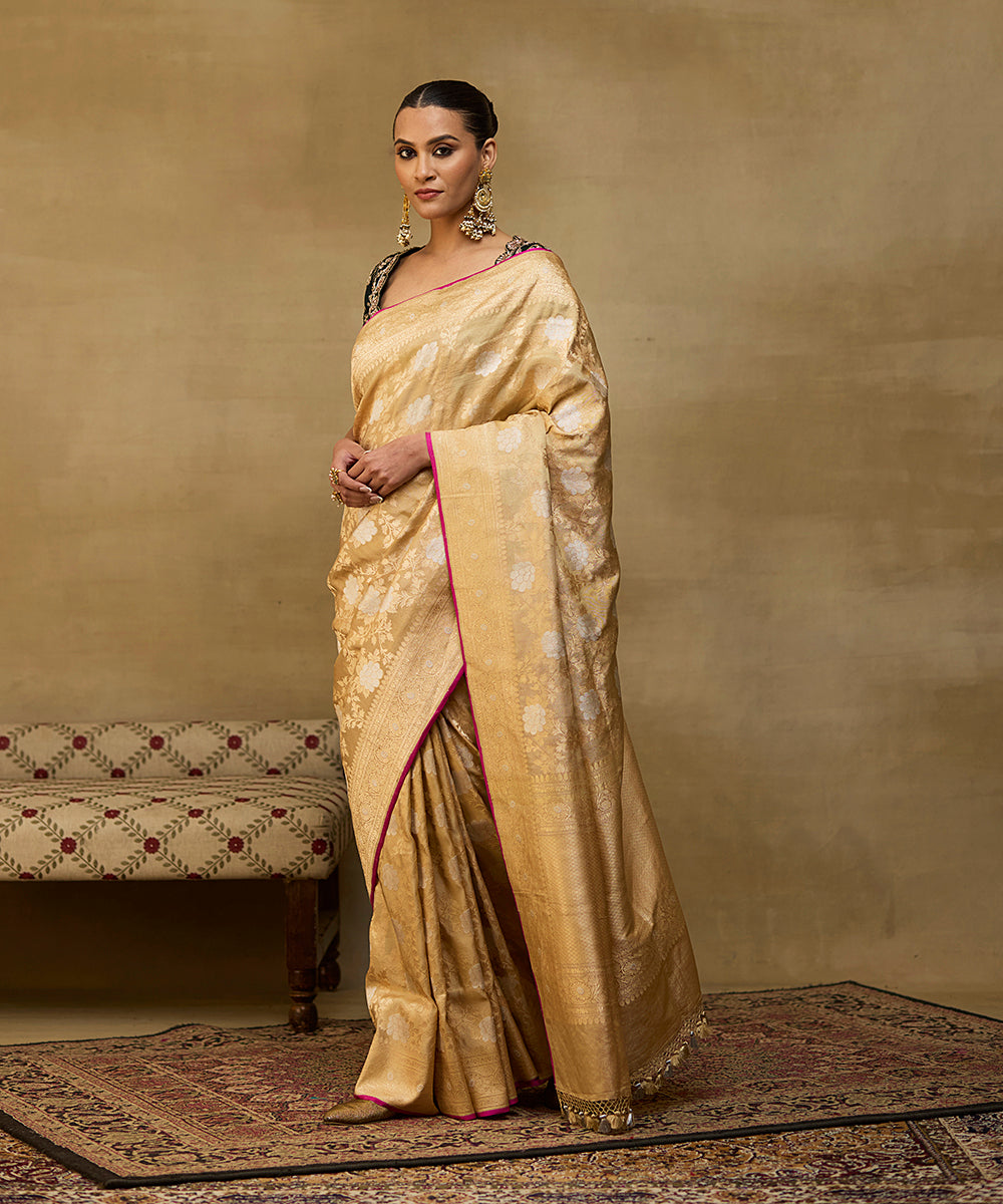 Gold_Handloom_Pure_Weft_Tissue_Angoor_Jaal_Banarasi_Saree_WeaverStory_02