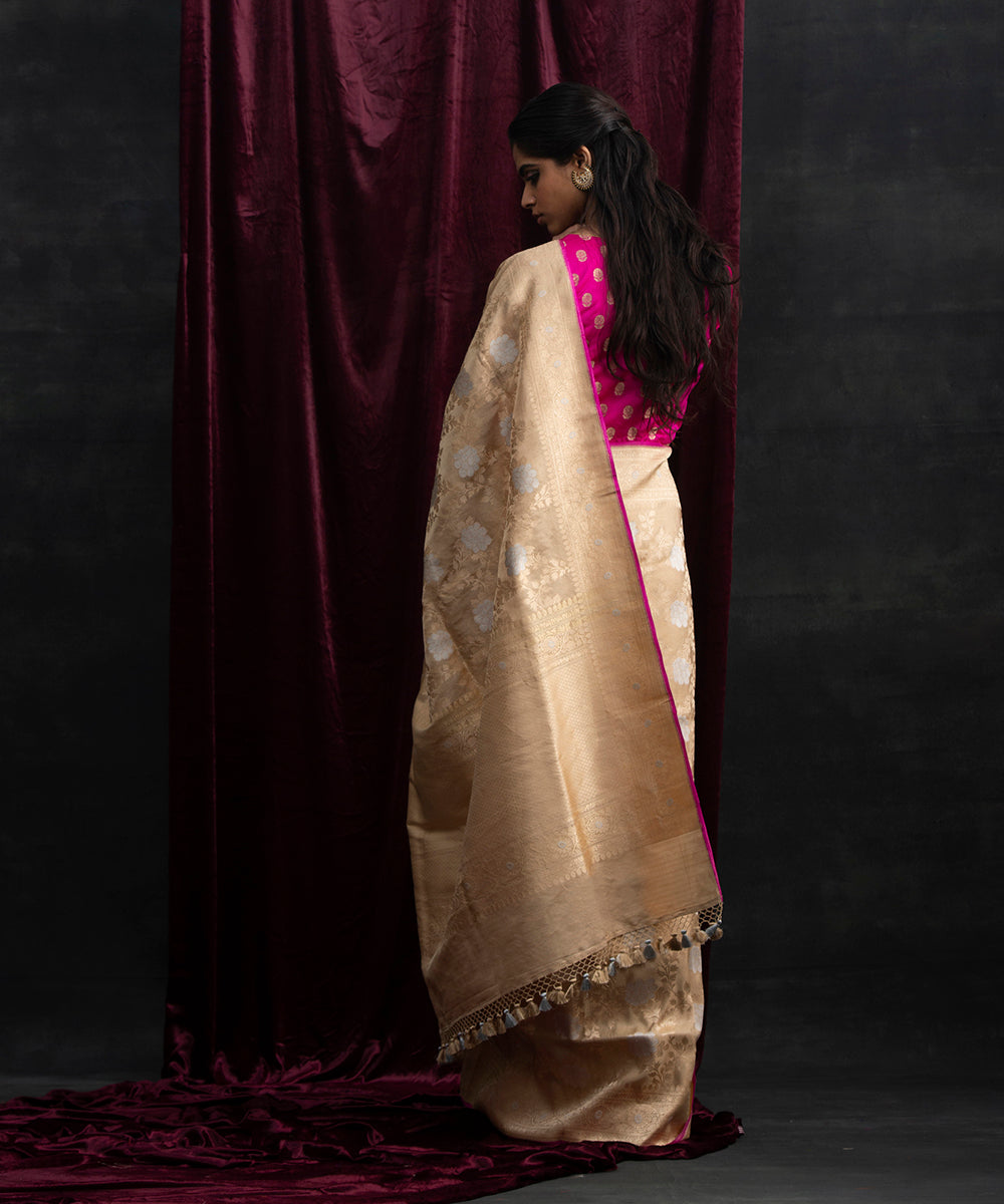 Gold_Handloom_Tissue_Silk_Banarasi_Saree_with_Weft_Angoor_Jangla_WeaverStory_03