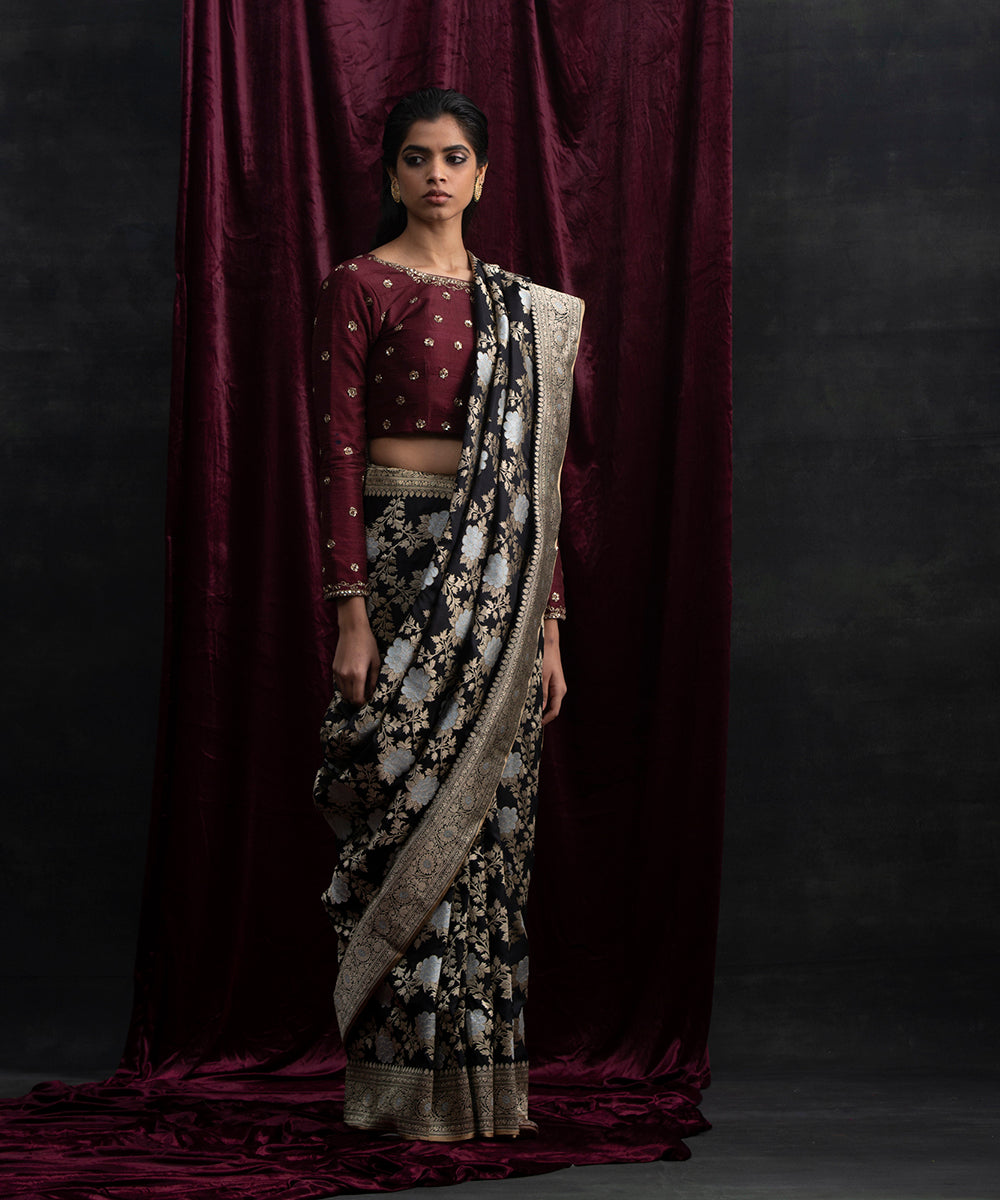 Black_Handloom_Pure_Katan_Silk_Banarasi_Saree_with_Angoor_Jangla_WeaverStory_02