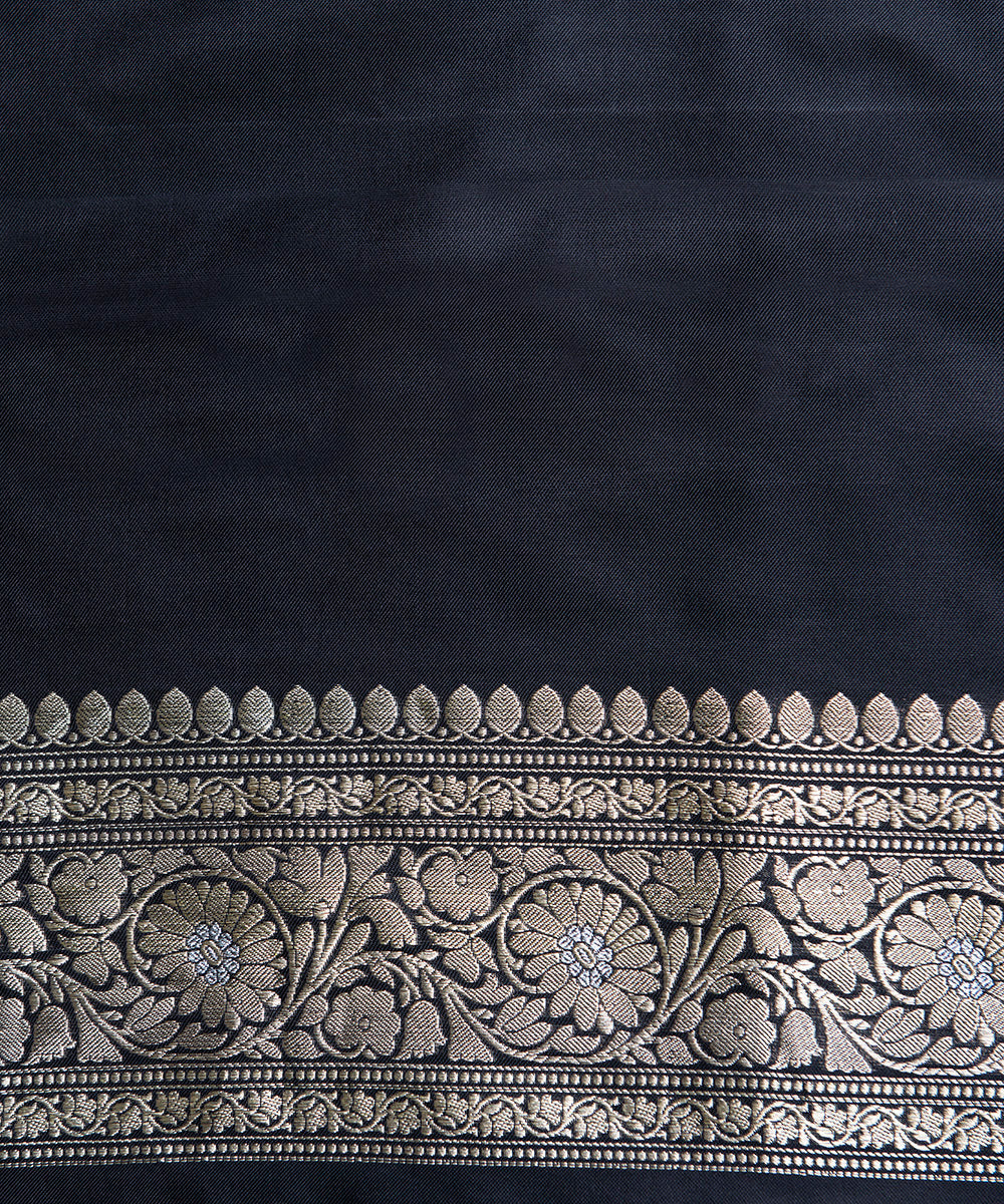 Black_Handloom_Pure_Katan_Silk_Banarasi_Saree_with_Angoor_Jangla_WeaverStory_05