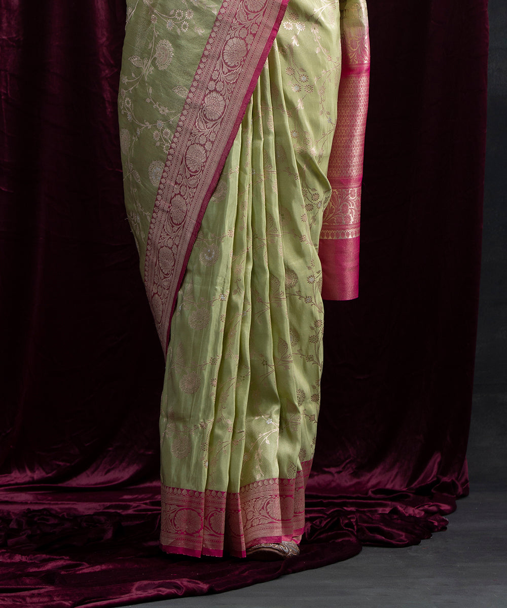 Pista_Green_Handloom_Katan_Tissue_Banarasi_Saree_With_Meenakari_Jaal_And_Pink_Border_WeaverStory_04