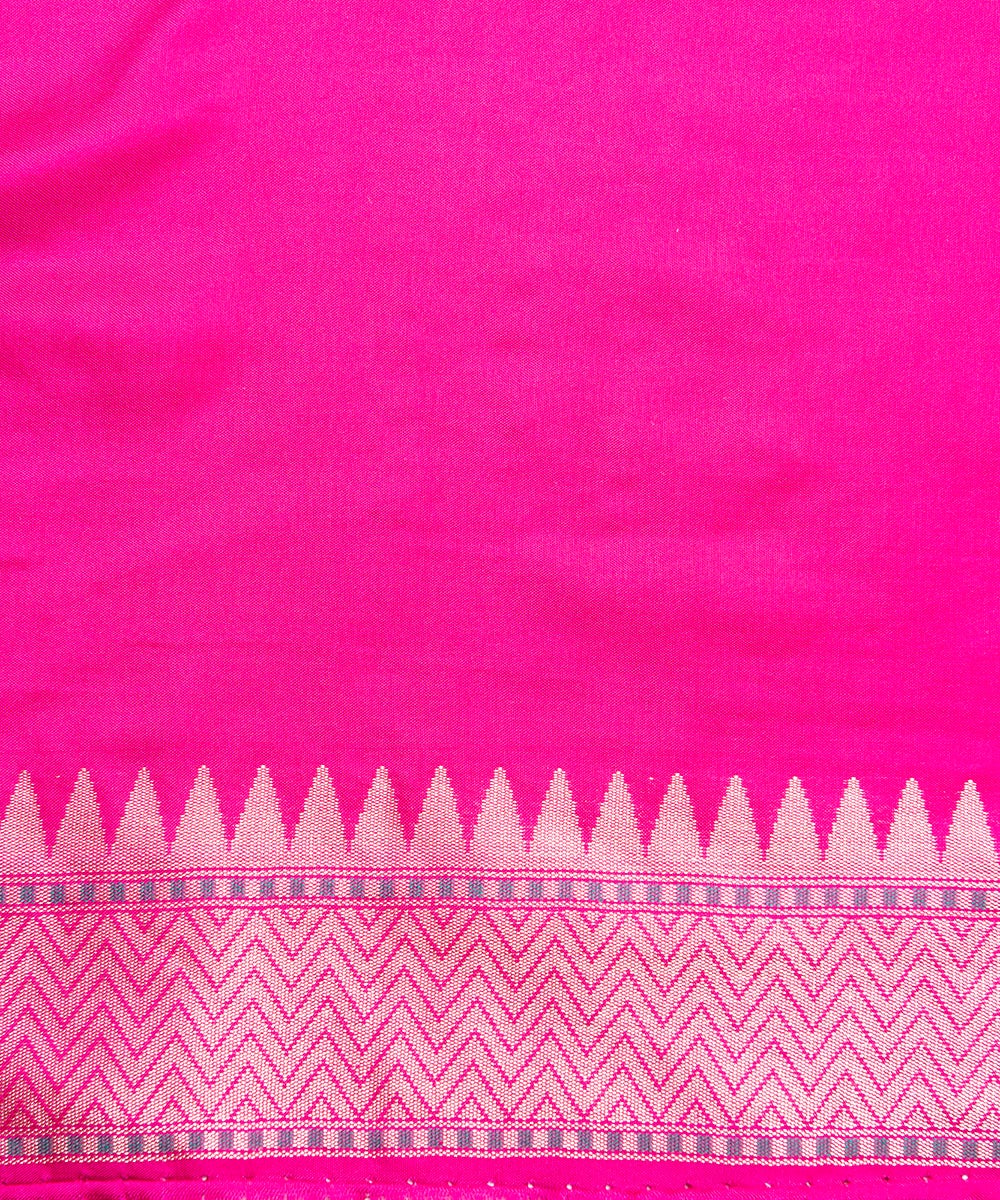 Handloom_Light_Green_Cutwork_Pure_Katan_Silk_Jamdani_Banarasi_Saree_With_Pink_Broad_Border_WeaverStory_05