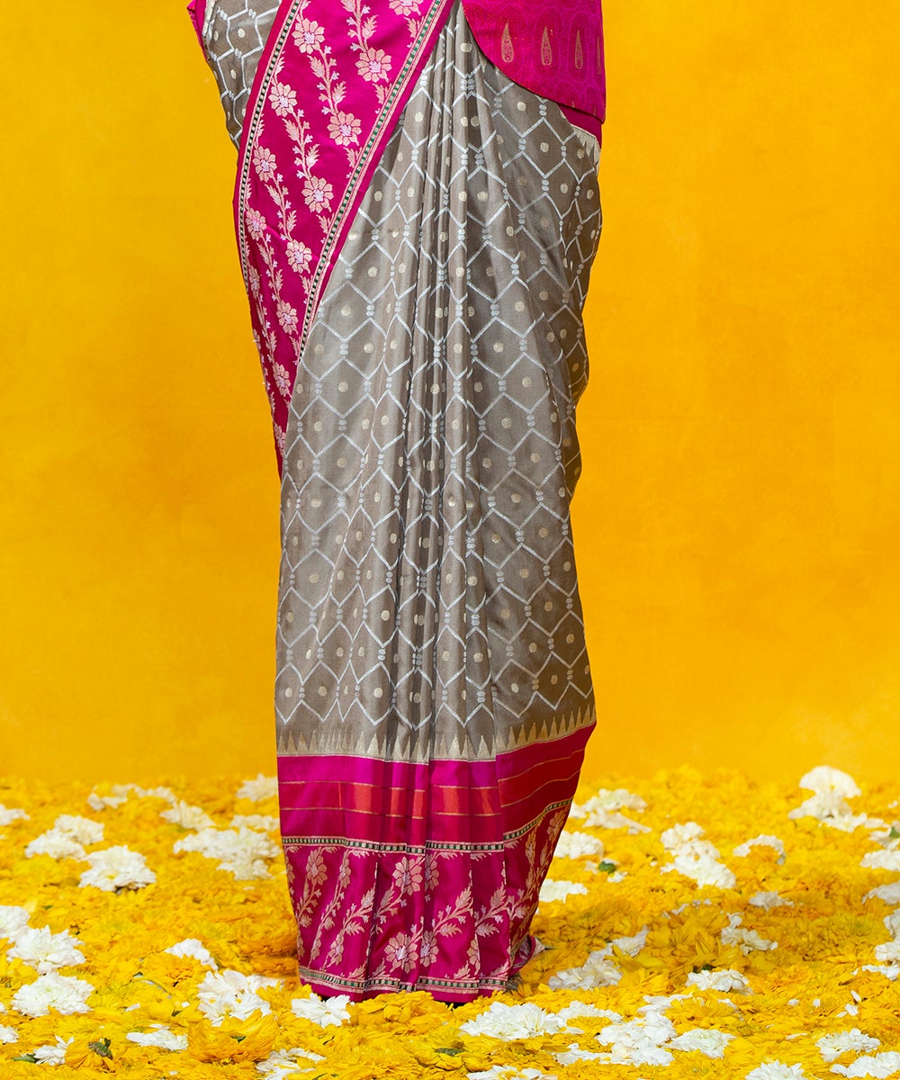 Grey_Handloom_Cutwork_Pure_Katan_Silk_Jamdani_Banarasi_Saree_With_Pink_Broad_Border_WeaverStory_04