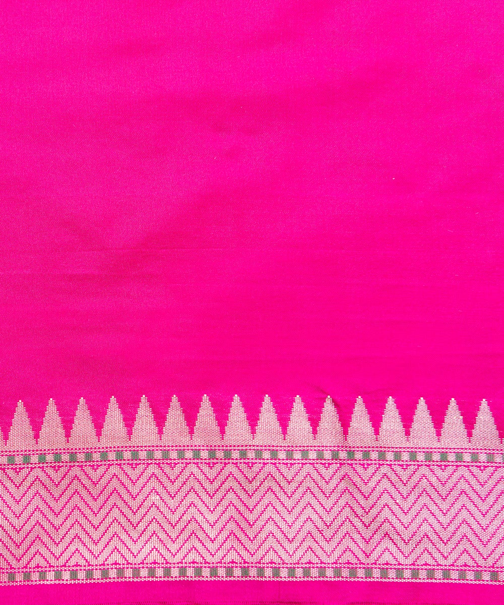 Grey_Handloom_Cutwork_Pure_Katan_Silk_Jamdani_Banarasi_Saree_With_Pink_Broad_Border_WeaverStory_05