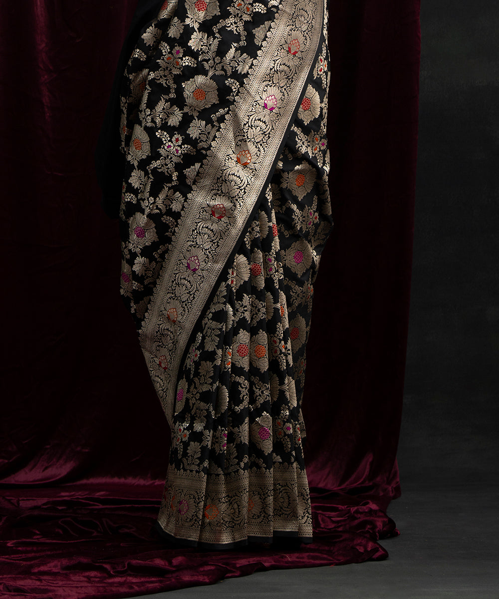 Black_Handloom_Pure_Katan_Silk_Banarasi_Saree_with_Kadhwa_Jangla_Meenakari_WeaverStory_04