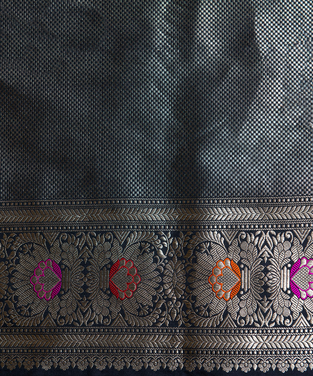 Black_Handloom_Pure_Katan_Silk_Banarasi_Saree_with_Kadhwa_Jangla_Meenakari_WeaverStory_05