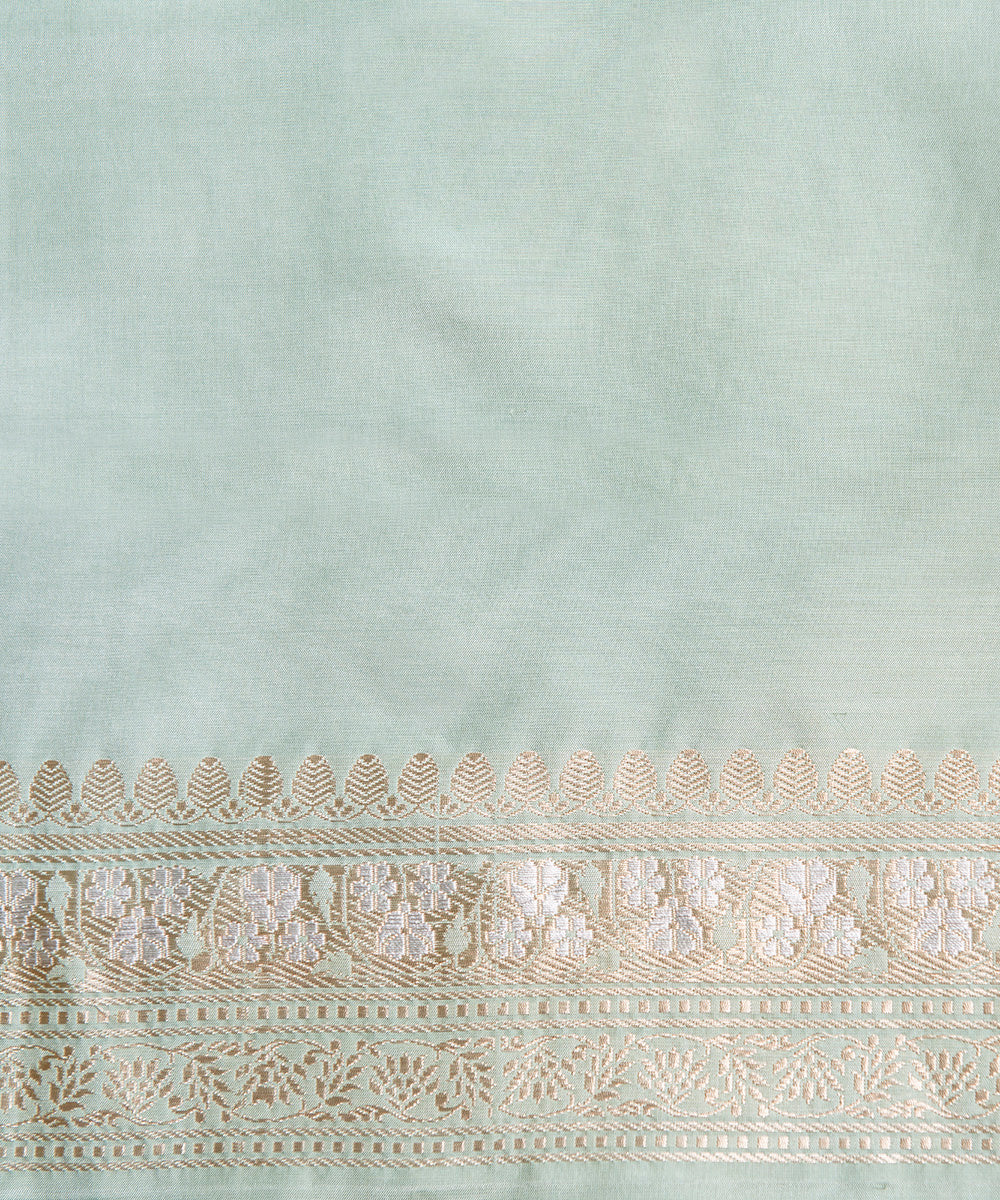 Handloom_Powder_Blue_Pure_Katan_Silk_Banarasi_Saree_with_Kadhwa_Meenakari_Jangla_WeaverStory_05
