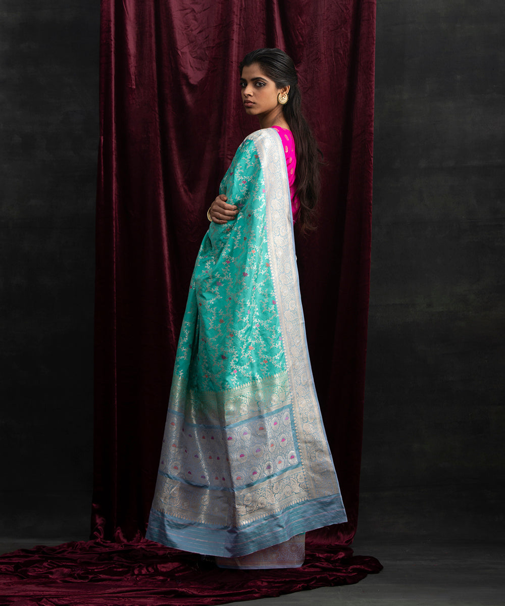 Aqua_Blue_Handloom_Pure_Katan_Silk_Banarasi_Saree_with_Kadhwa_Meenakari_Jangla_and_Lavender_Border_WeaverStory_03