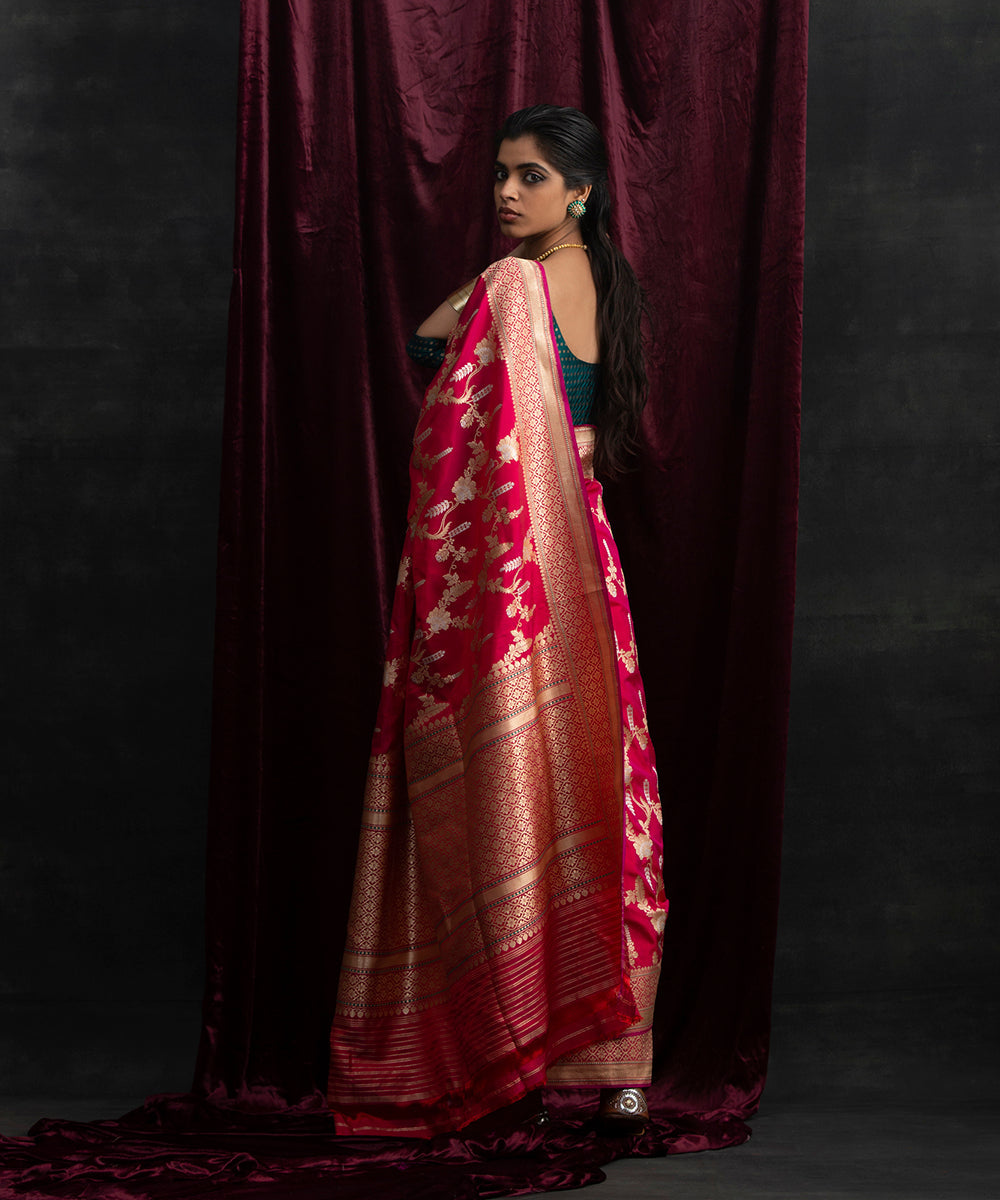 Dark_Pink_Handloom_Pure_Katan_Silk_Banarasi_Saree_with_Kadhwa_Jangla_and_Intricate_Border_WeaverStory_03