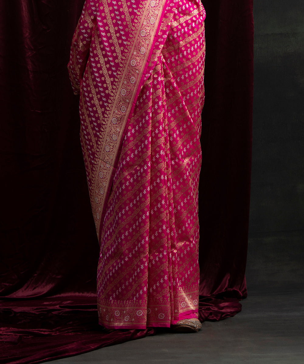 Handloom_Pink_Pure_Katan_Silk_Banarasi_Saree_with_Sona_Rupa_Aada_Jangla_WeaverStory_04