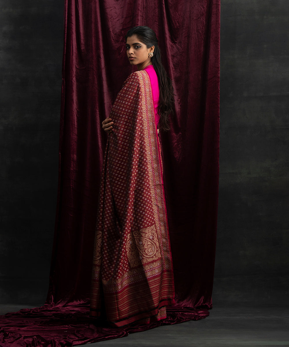 Wine_Handloom_Pure_Katan_Silk_Ektara_Jamdani_Banarasi_Saree_with_Booti_and_Konia_Pallu_WeaverStory_03
