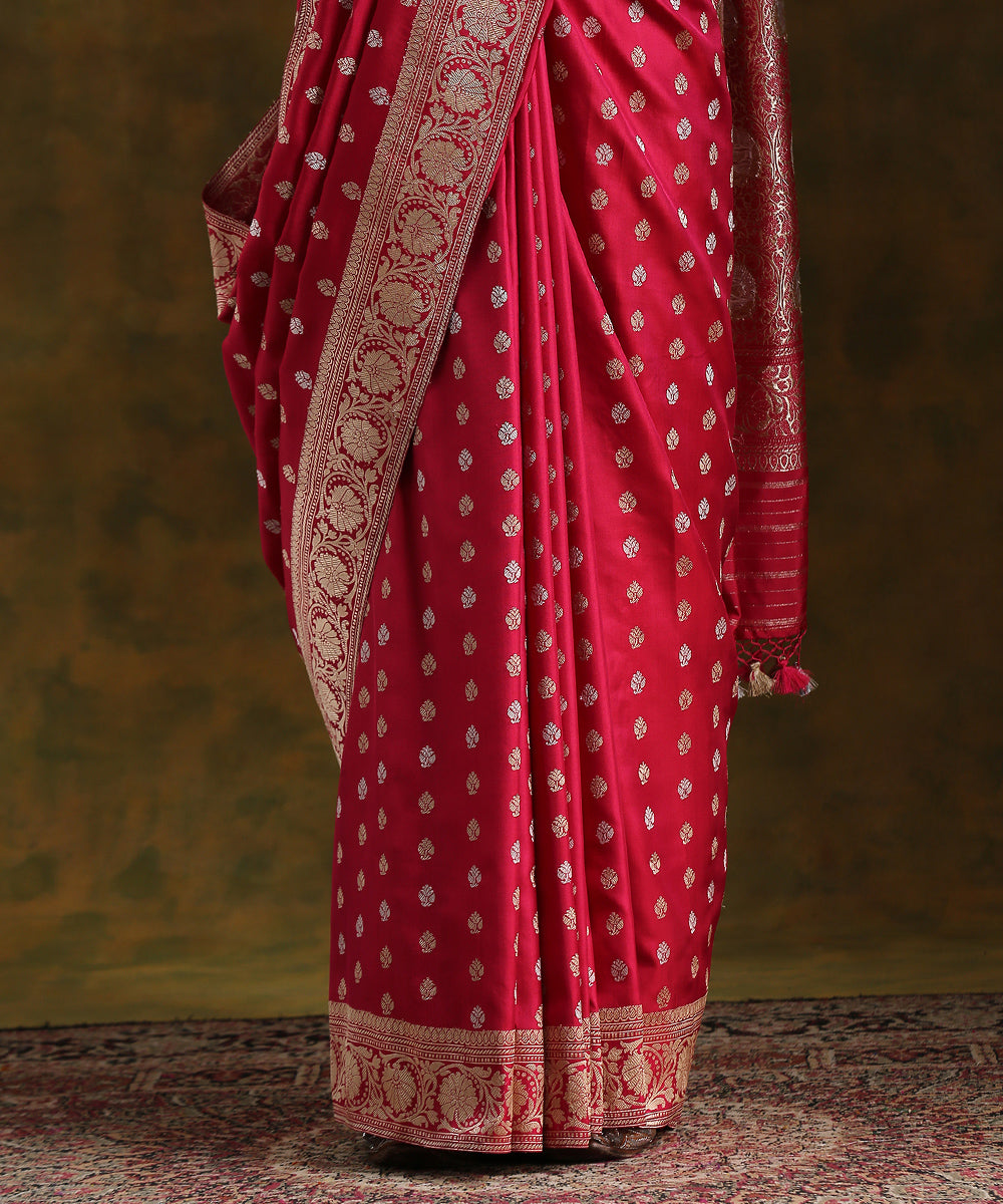 Berry_Pink_Handloom_Pure_Katan_Silk_Kadhwa_Booti_Banarasi_Saree_With_Konia_Pallu_WeaverStory_04