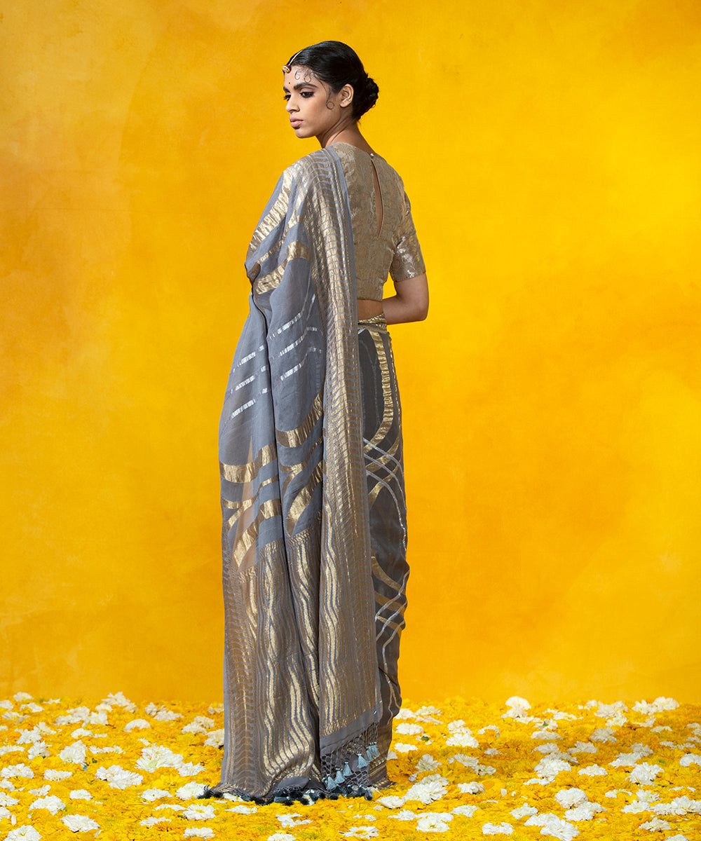 Handloom_Grey_Sona_Rupa_Jangla_saree_in_Banarasi_Georgette_with_Zari_Border_WeaverStory_03